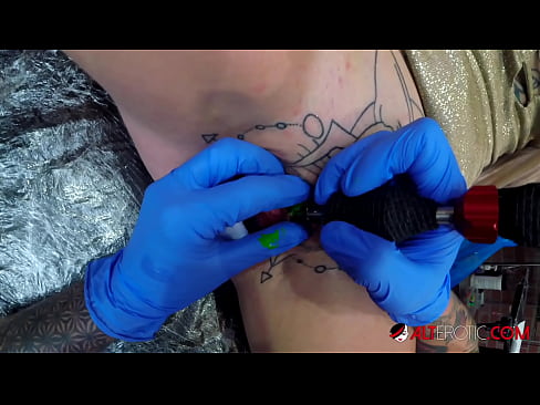 ❤️ Ekstremt tatovert hottie Sully Savage tok en tatovering på klitoris ❤ Porno hos oss no.port-amurasso.ru ﹏